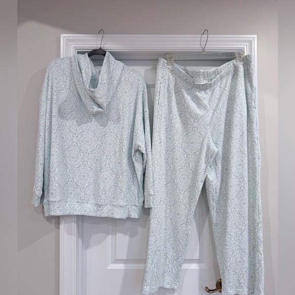 Berkshire Homewear Light Blue Lounge Set - Picture 2 of 4